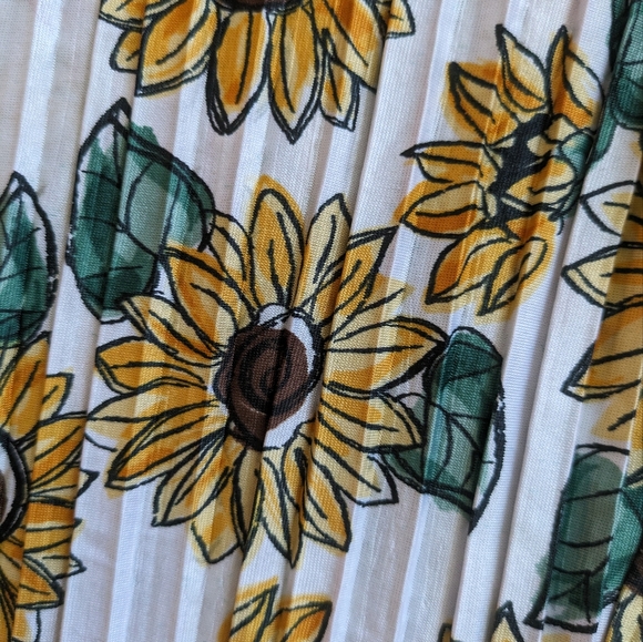 Capri pants - Picture 2 of 3